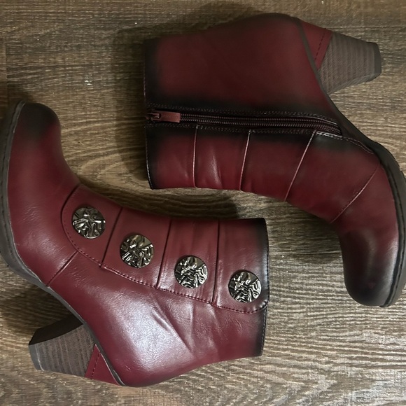 Vangelo lined boots in new condition a few times by my Mom😂 too funky for her6.5 - Picture 3 of 10